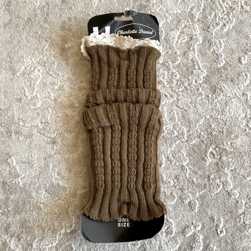 Y2k trendy brown knit ballerina leg warmers with white crochet trim